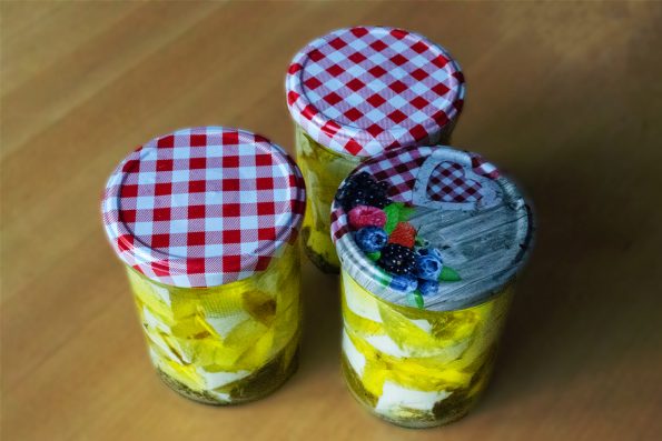 Weichkäse in Öl