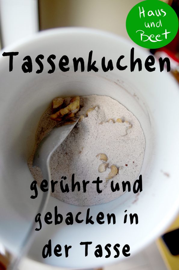 Tassenkuchen aus dem Backofen