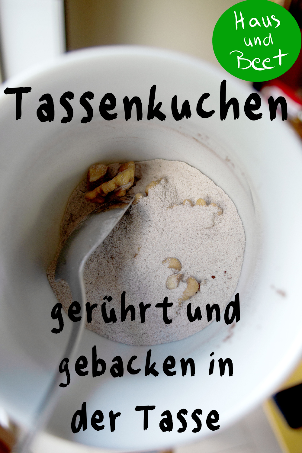 Tassenkuchen aus dem Backofen